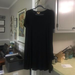 Black Piko dress with pockets